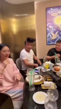 کلیپ خنده دار کوتاه ضایع شدن در جمع